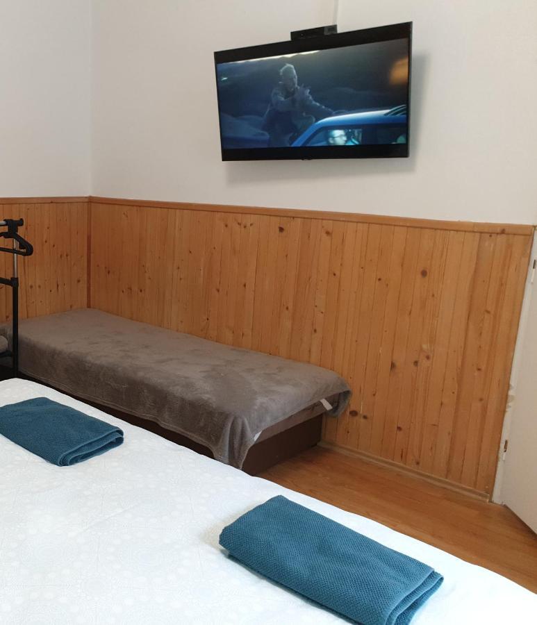 Apartmany Centro & Jacuzzi Piest'any Buitenkant foto
