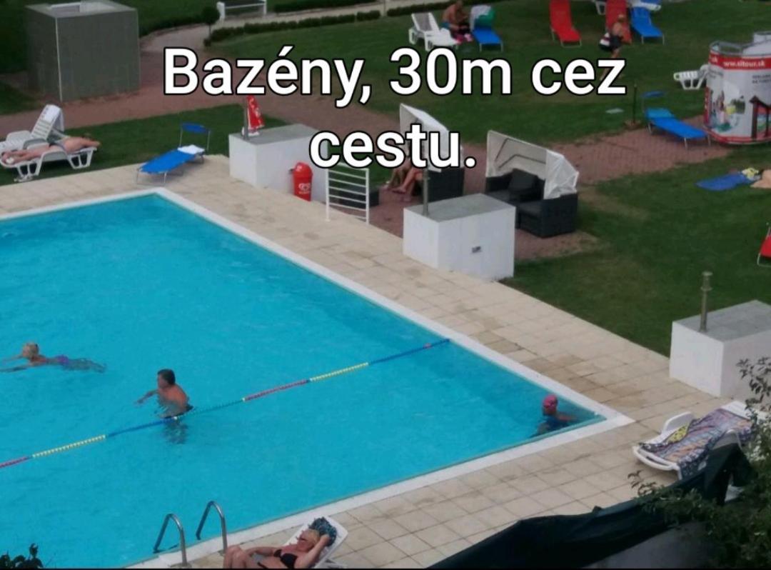 Apartmany Centro & Jacuzzi Piest'any Buitenkant foto