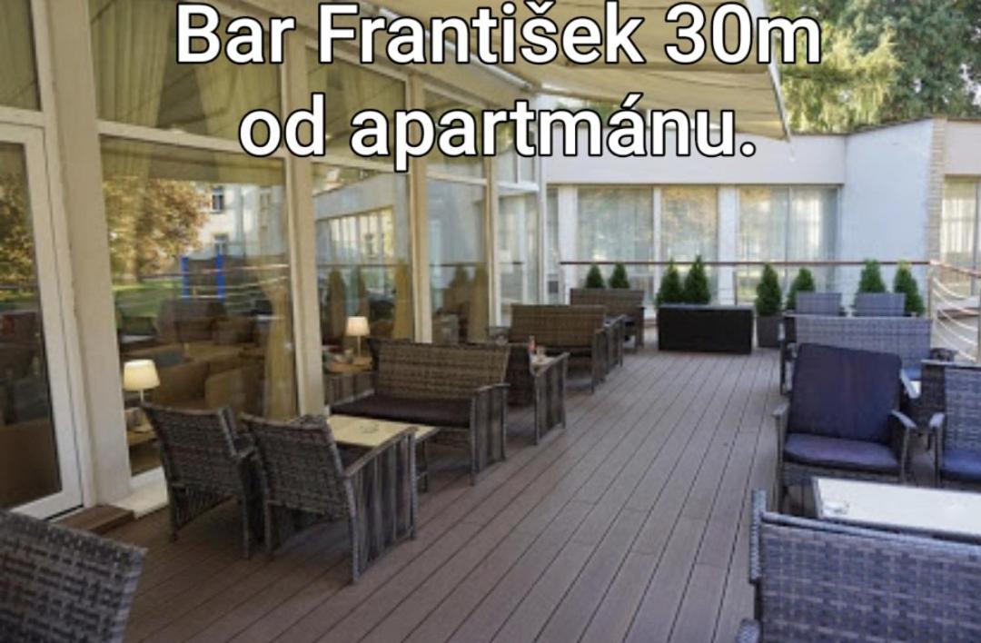 Apartmany Centro & Jacuzzi Piest'any Buitenkant foto