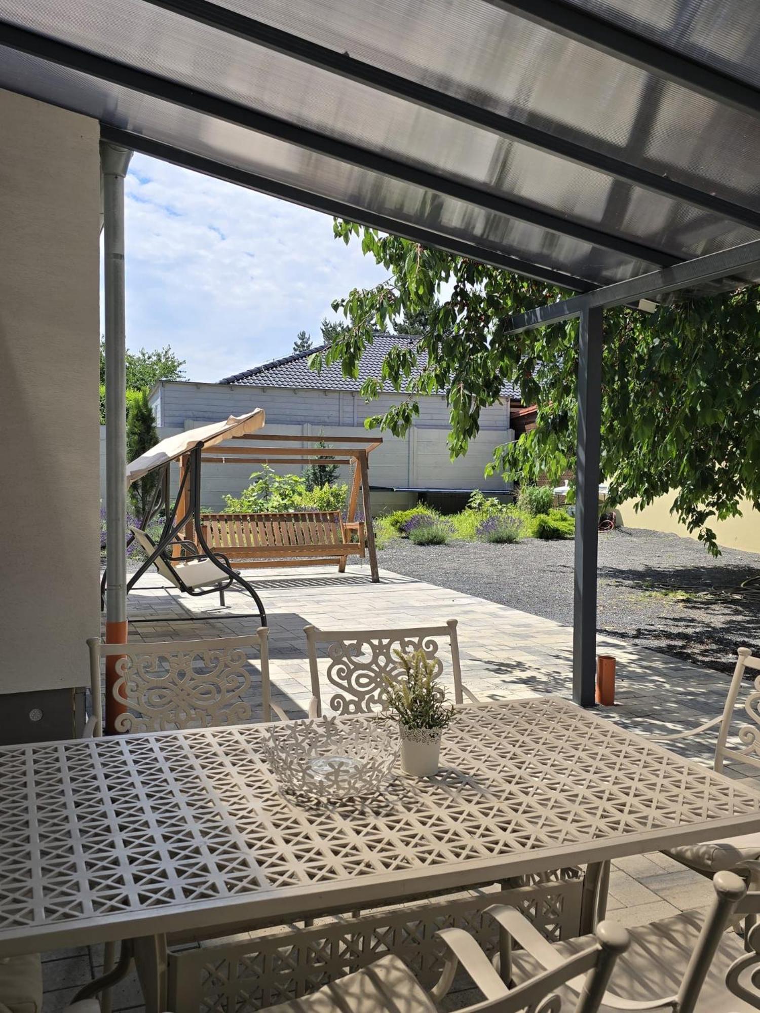 Apartmany Centro & Jacuzzi Piest'any Buitenkant foto