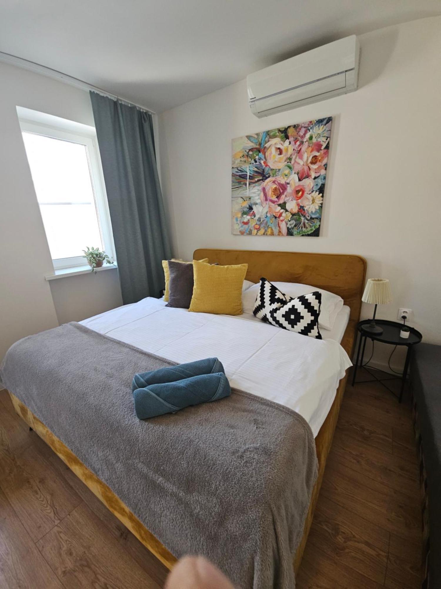 Apartmany Centro & Jacuzzi Piest'any Buitenkant foto